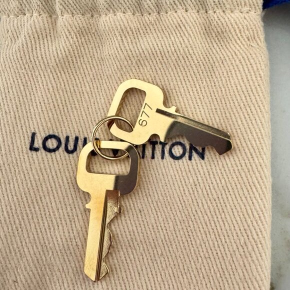 Louis Vuitton Montaigne GM Monogram Tote w/Shoulder Strap - Picture 13 of 13